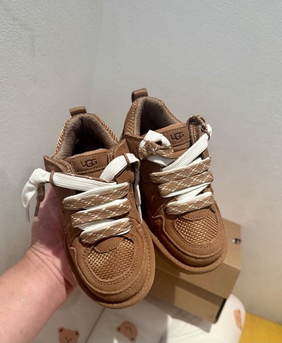 Ugg lowmel for kids size - lo,