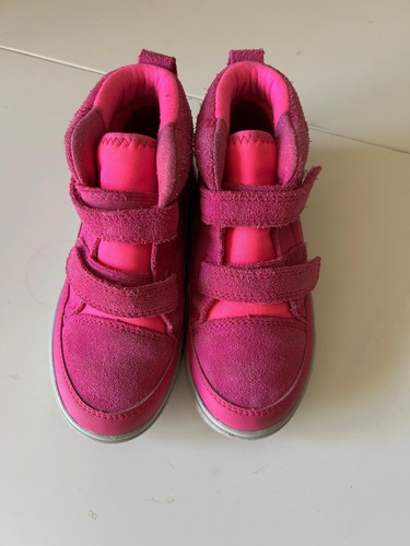 Pink pair kids - of,