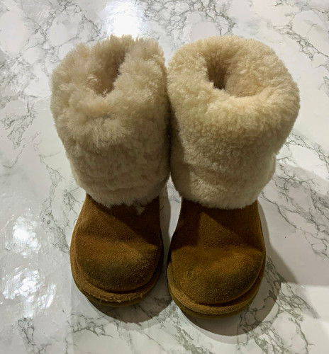 Ugg australia girls boots - ugg,