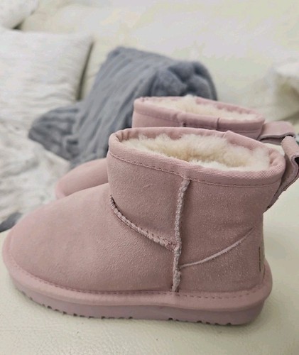 Bnwt genuine ugg - bnwt,