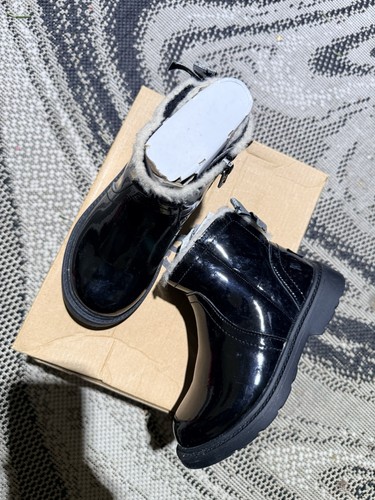 Ugg lynde patent black ankle - ugg,