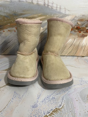 Girls ugg boots size some - boots, 10
