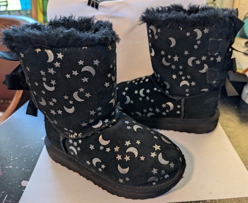 Bailey bow moon stars - &,